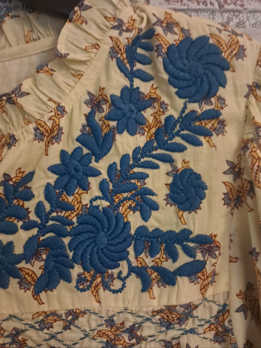 SISTER MARY EMBROIDERED BLOUSE SIZE SMALL - Picture 3 of 12